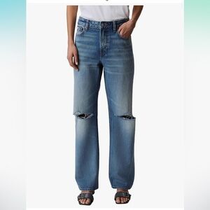 Calvin Klein signature 90s straight jeans. Size 28R(6). NWTs.